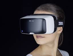 this image shows a virtual reality headset 